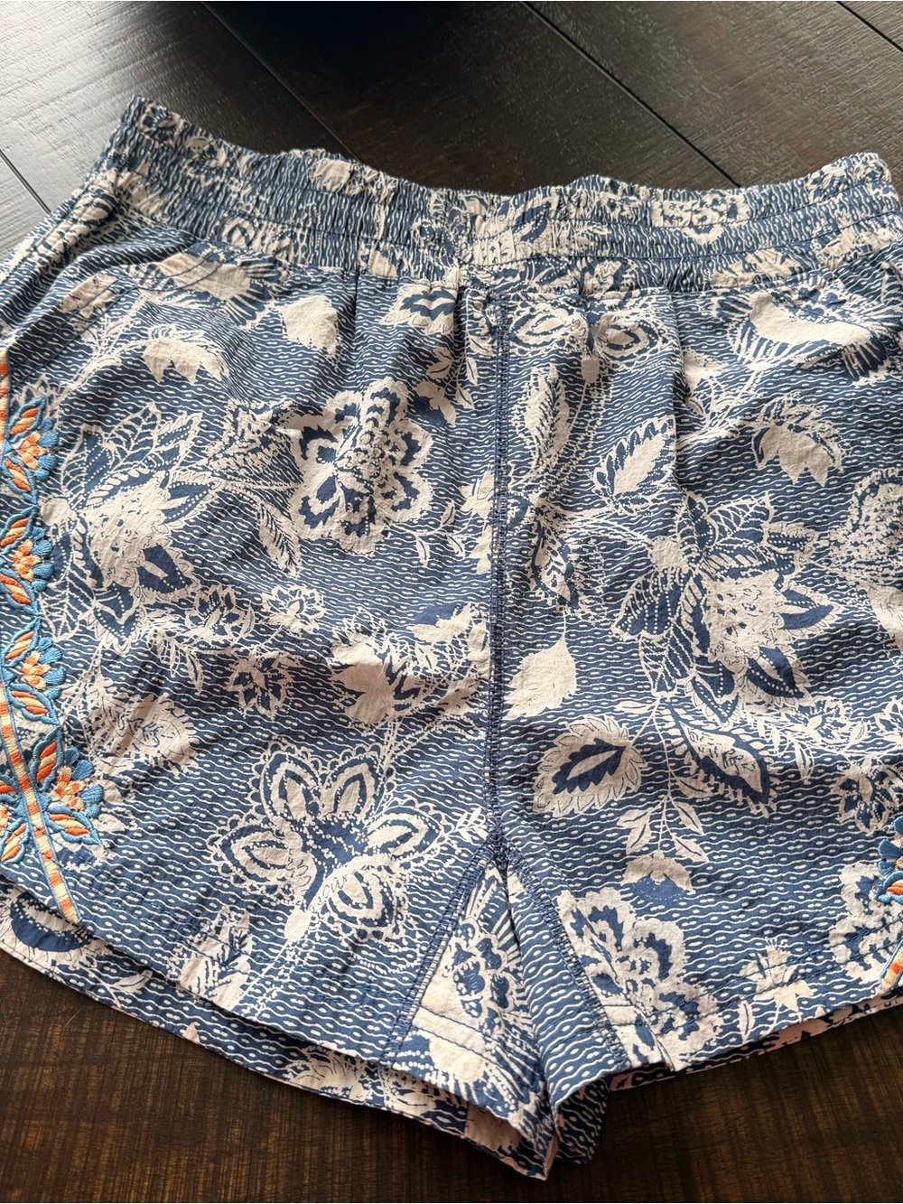 NWOT NEVER WORN Free People Blue Floral Embroidered Athletic Shorts MED